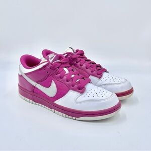 Vintage Y2K Nike Dunk Low ‘Rave Pink’ White Silver Shoe 317813-104 Women’s 7.5